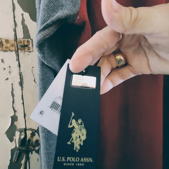 U. S. POLO ASSN, 3XL Burgundy and gray with long sleeves - Picture 6 of 6